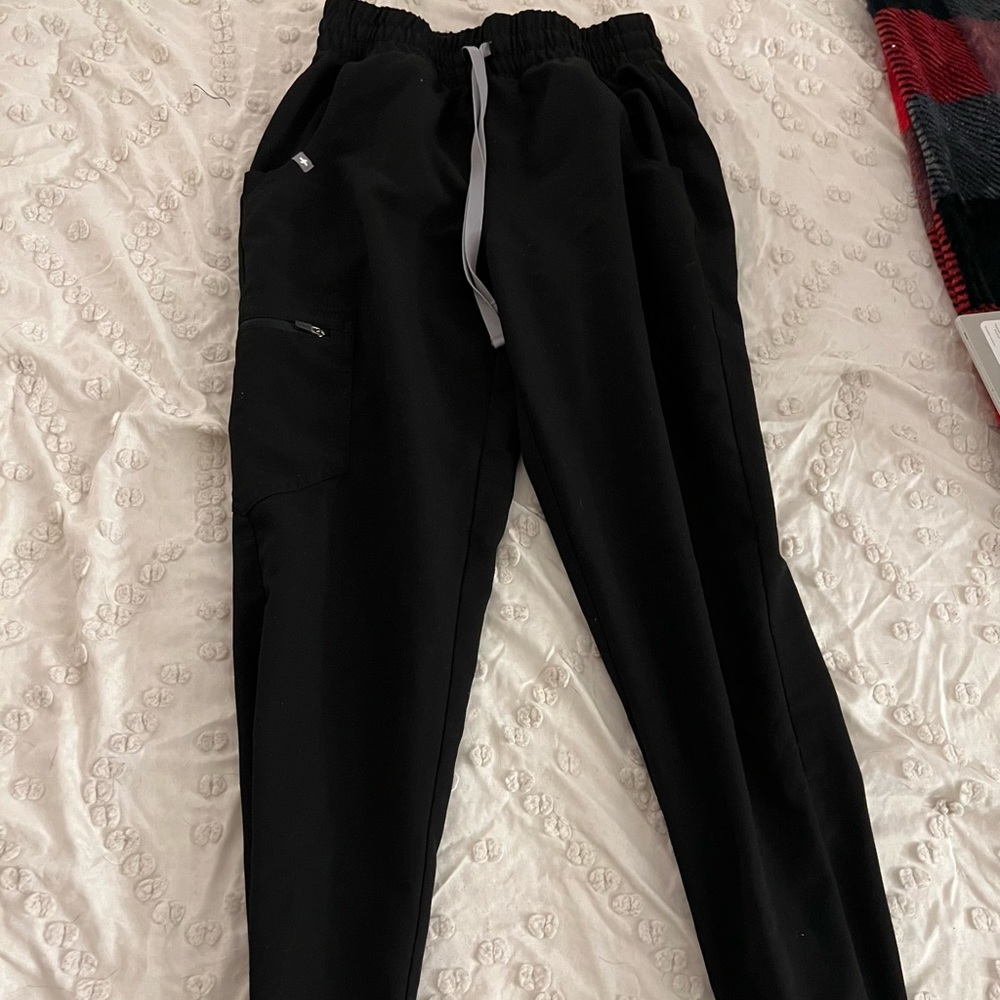 FIGS Zamora High Waisted Petite Jogger Scrub Pants